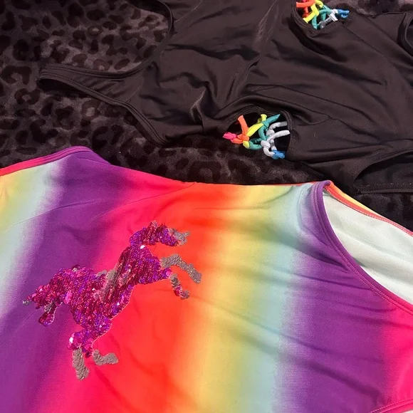 Girls 1 pc (x4) swimsuit bundle